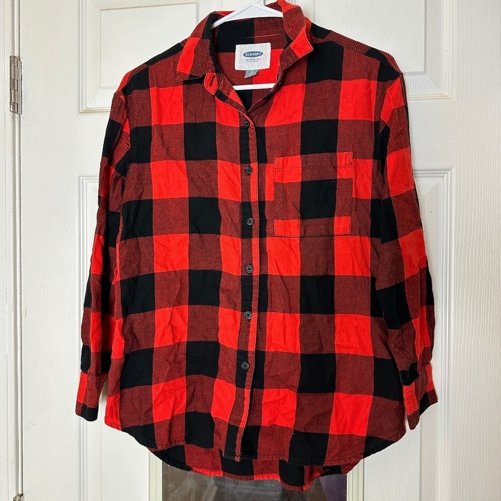 ! Old Navy Red Buffalo Plaid Petite Long Sleeve Button Down Women Size S